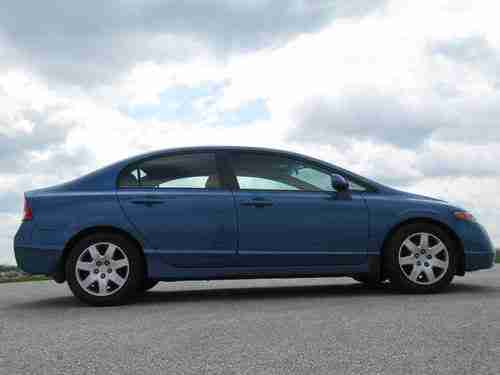 * 2006 Honda Civic 4dr Sedan* Automatic * (Stylish Blue) Runs Wonderful! *, image 2