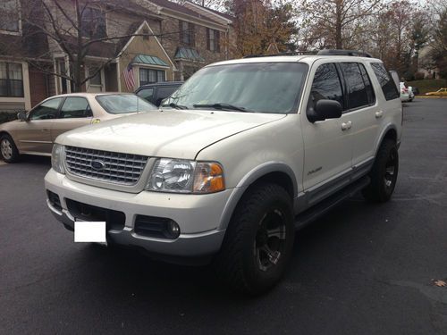 2002 white ford explorer v8 4x4 limited