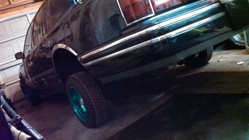 94 lincoln town car. hydraulics. lowrider.