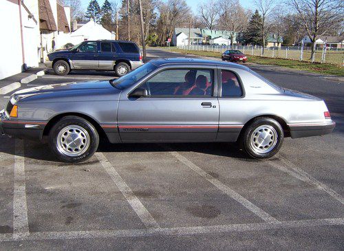 1985 ford thunderbird turbo sedan 2-door 2.3l