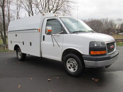 2005 gmc savana g3500 chevy express van stahl box truck &lt;no reserve&gt; 6.0l v8