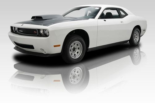 Factory new challenger drag pak 6.1l srt hemi 6 speed