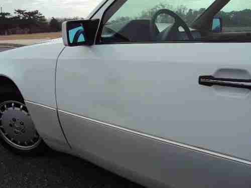 Clean 1993 Mercedes-Benz 300D 2.5 Sedan 4-Door 2.5L Turbo Diesel No Reserve, image 13