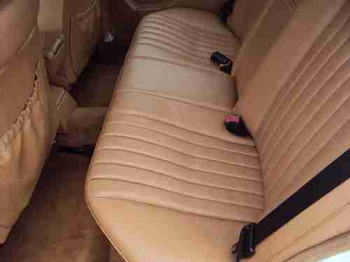 Clean 1993 Mercedes-Benz 300D 2.5 Sedan 4-Door 2.5L Turbo Diesel No Reserve, image 17