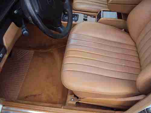 Clean 1993 Mercedes-Benz 300D 2.5 Sedan 4-Door 2.5L Turbo Diesel No Reserve, image 18