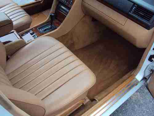 Clean 1993 Mercedes-Benz 300D 2.5 Sedan 4-Door 2.5L Turbo Diesel No Reserve, image 19