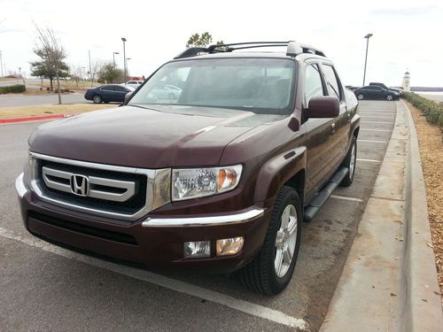 Honda ridgeline rtl with navigation loaded!!!