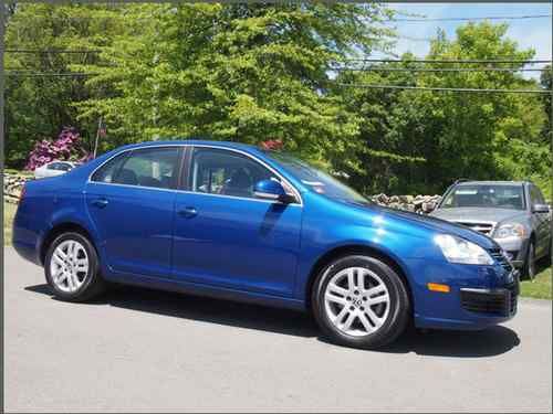 2009 volkswagen jetta tdi loyal edition sedan - one owner - clean carfax!!