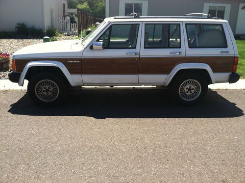1991 jeep cherokee briarwood sport utility 4-door 4.0l