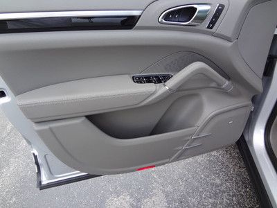 LIKE NEW REMAINING FACTORY WARRANTY EXPORT O.K., US $59,950.00, image 19