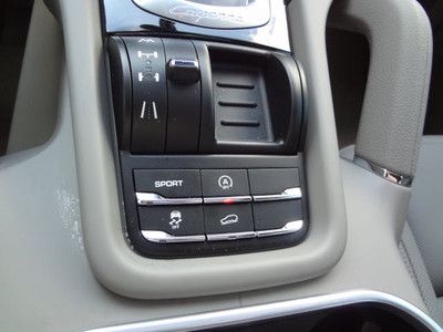 LIKE NEW REMAINING FACTORY WARRANTY EXPORT O.K., US $59,950.00, image 26