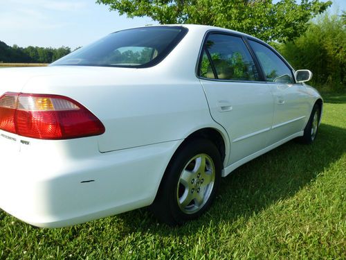 1998 Honda Accord EX Sedan 4-Door 3.0L, image 5