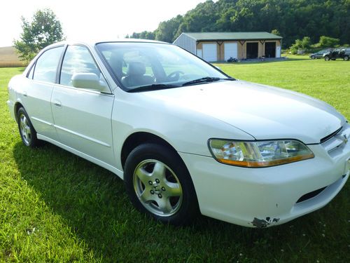 1998 Honda Accord EX Sedan 4-Door 3.0L, image 8