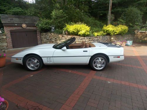 1990 chevrolet corvette base convertible 2-door 5.7l