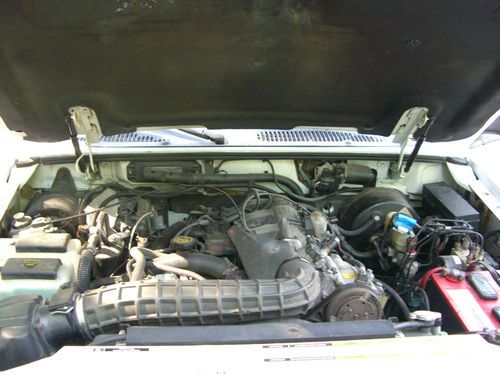 2000 Ford Explorer XLS Sport Utility 4-Door 4.0L, image 5