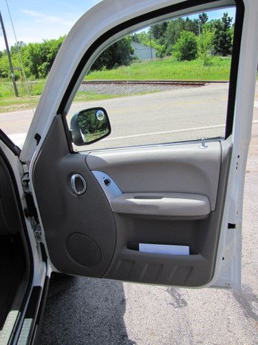 2002 Jeep Liberty Limited Sport Utility 4-Door 3.7L, US $3,850.00, image 10