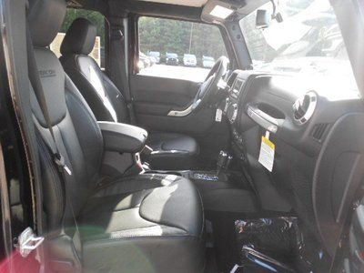 Rubicon New Convertible 3.6L CD 4X4 Locking/Limited Slip Differential Tow Hooks, image 7