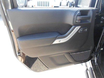 Rubicon New Convertible 3.6L CD 4X4 Locking/Limited Slip Differential Tow Hooks, image 12