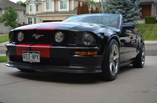 2005 ford mustang gt convertible 2-door 4.6l