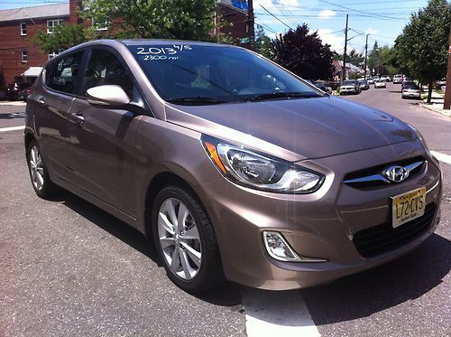 2013 Hyundai Accent SE @ 2300mi @, image 5