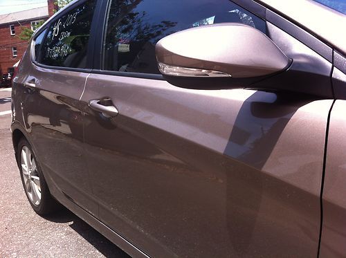 2013 Hyundai Accent SE @ 2300mi @, image 10