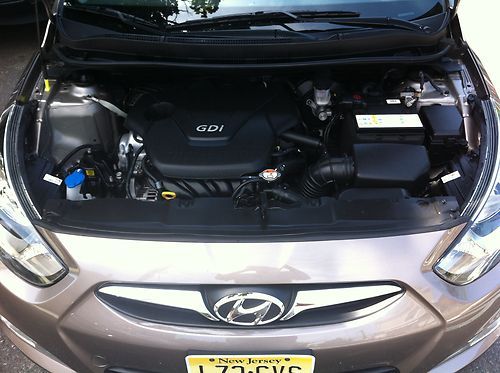 2013 Hyundai Accent SE @ 2300mi @, image 12