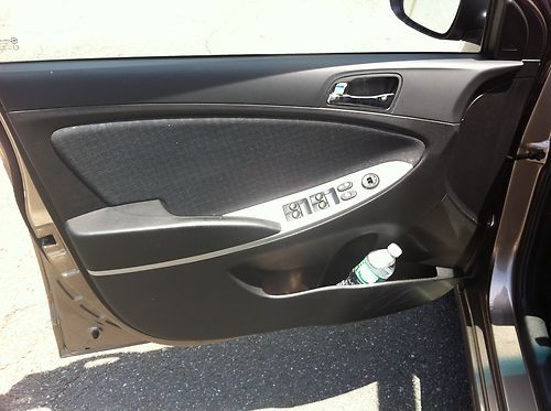 2013 Hyundai Accent SE @ 2300mi @, image 14