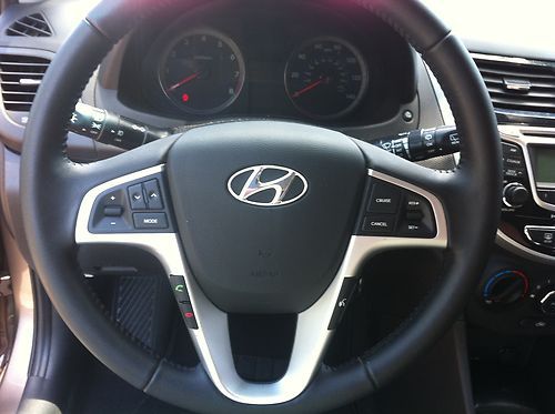 2013 Hyundai Accent SE @ 2300mi @, image 23