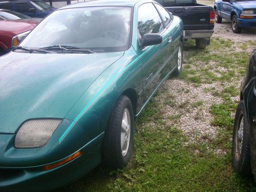 1997 Pontiac Sunfire SE Coupe 2-Door 2.2L, image 2