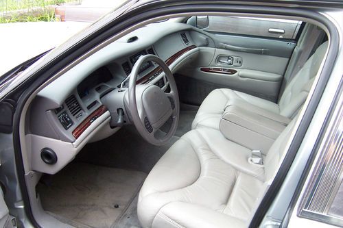 1997 Lincoln Town Car Cartier Sedan 4-Door 4.6L, image 7