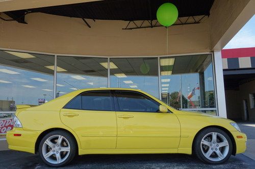 2001 lexus is300 sport sedan / clear car fax / excellent original condition