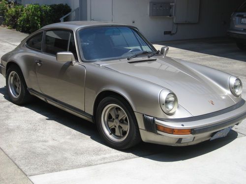 Porsche 911 carrera coupe 2-door 3.2l