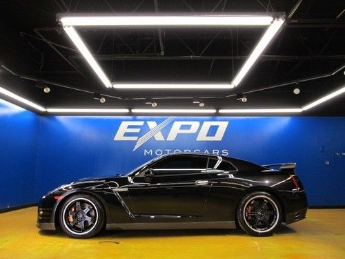 Nissan gtr black edition low miles 2k navigation
