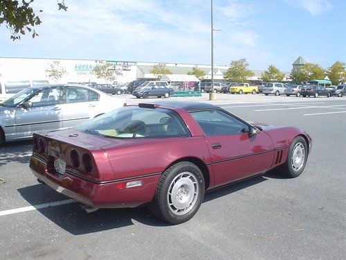 1986 chevrolet corvette base hatchback 2-door 5.7l