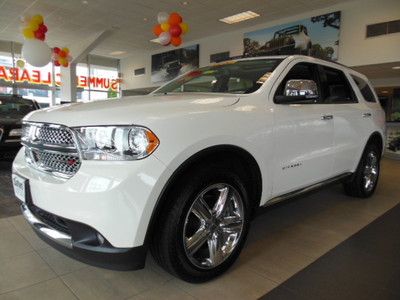 Bran new 2012 dodge citadel awd 4x4 navigation msrp is $47900 low reserve