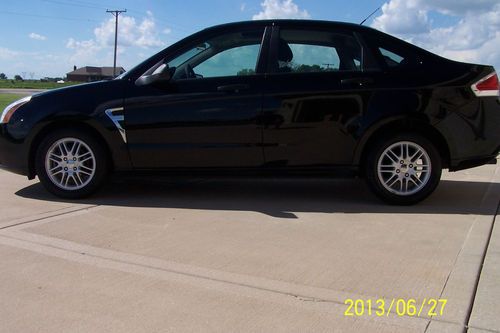 2008 ford focus se sedan 4-door 2.0l