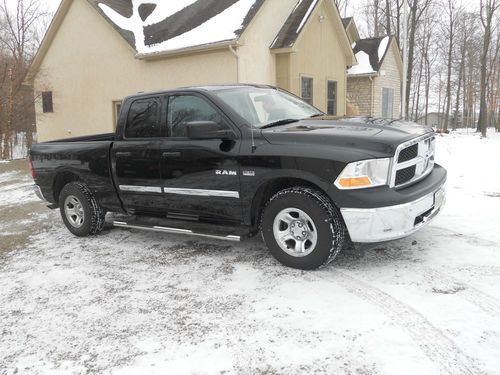 2010 dodge ram 1500 st crew cab pickup 4-door 5.7l 4x4