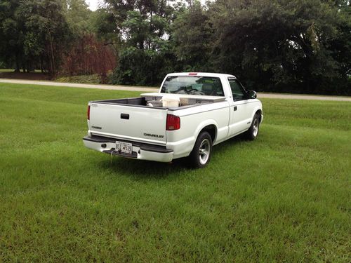 2001 chevrolet s10 ls standard cab pickup 2-door 4.3l