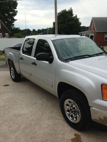 2011 gmc sierra 1500 sle crew cab pickup 4-door 6.2l  sharp!!! 4wd siruis radio