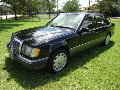 Florida 92 300d 2.5 turbo diesel 74k miles cold air runs great lqqk no reserve !