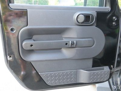 4X4 BLACK SAHARA 4 DOOR AUTO NAVIGATION POWER WINDOWS LOCKS DEALER TRADE HITCH, US $14,788.00, image 36