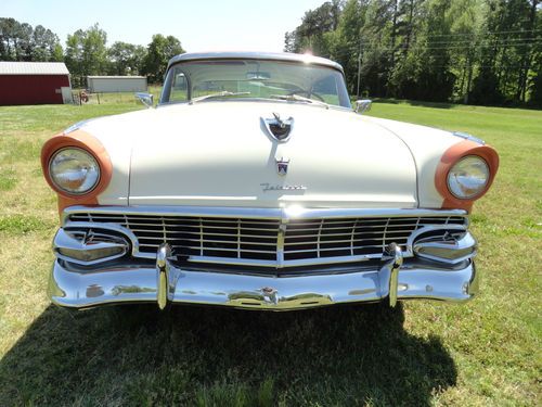 1956 Ford Fairlane Victoria, image 2