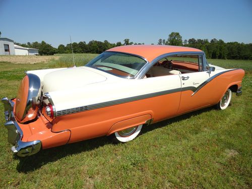 1956 Ford Fairlane Victoria, image 4