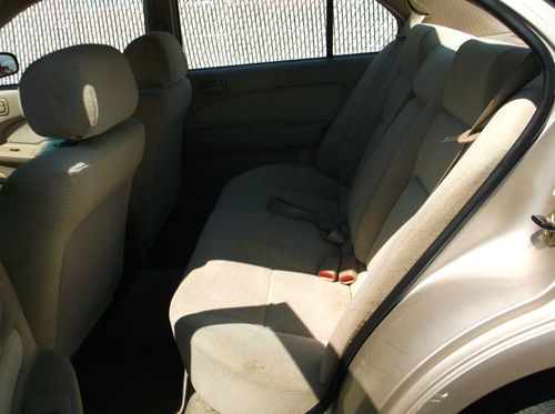 1995 Nissan Maxima, NO RESERVE, image 5