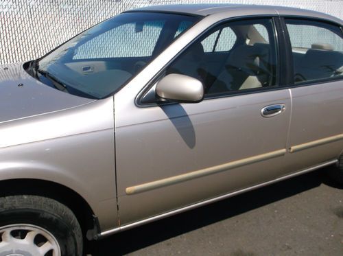 1995 Nissan Maxima, NO RESERVE, image 6