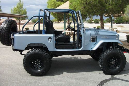 Toyota FJ40 Land Cruiser BODY OFF RESTORATION - V8  4 Speed  Show FJ SEE  VIDEO, image 6