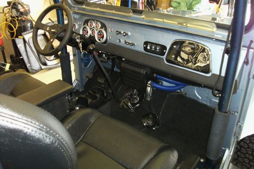 Toyota FJ40 Land Cruiser BODY OFF RESTORATION - V8  4 Speed  Show FJ SEE  VIDEO, image 15