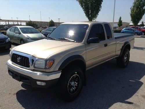 2003 toyota tacoma base