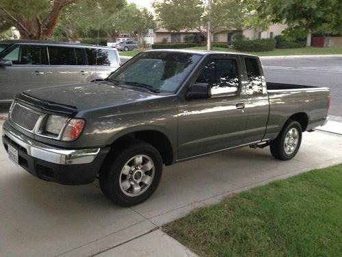 2000 nissan frontier xe extended cab pickup 2-door 2.4l