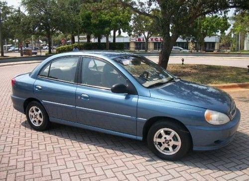 2001 kia rio (blue)